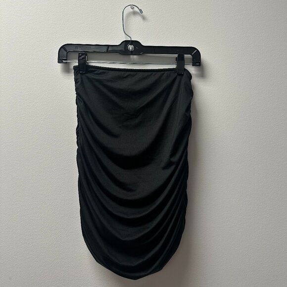 Black Ruched Mini Skirt - Picture 2 of 2